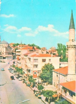 Eski İzzet Baysal Caddesi